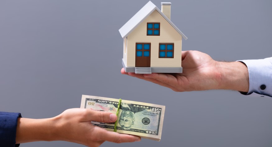 Ex Ignoring Court Order to Sell House?