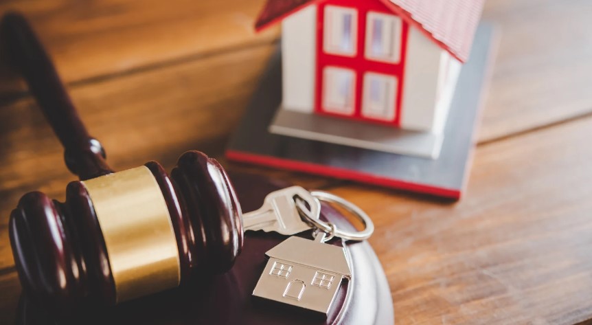 Ex Ignoring Court Order to Sell House?