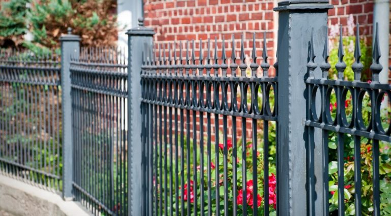 Which Fence is Mine Left or Right