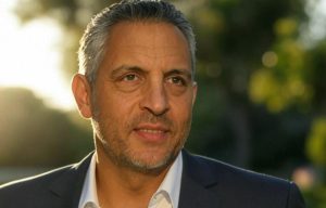 What Is Mauricio Umansky’s Net Worth in 2025